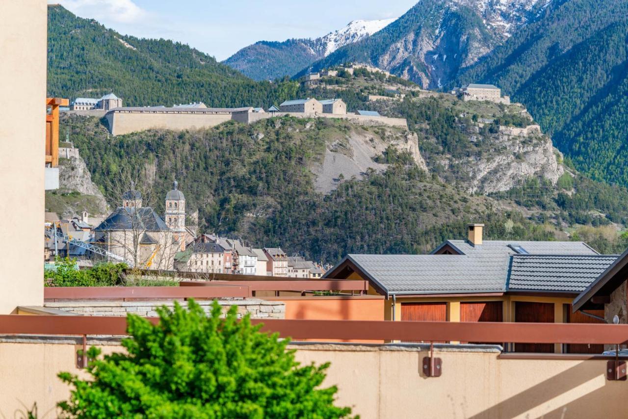 Apartment Le 32 Panoramique, Plein Soleil, Confort Briançon